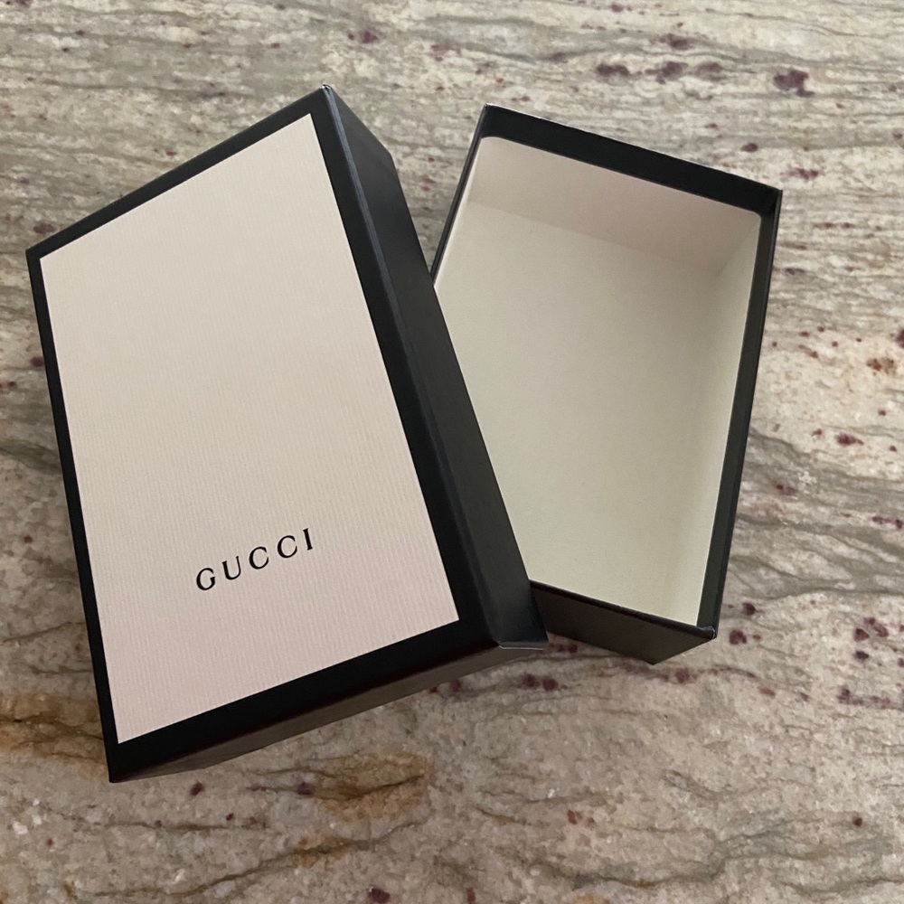 Gucci box